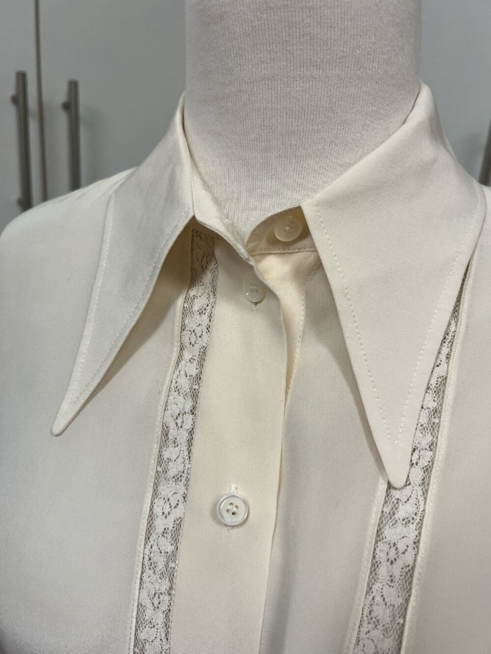 Chloe Silk Lace Collared Button Up Shirt Size 34 US Size 2 Iconic Milk - Picture 10 of 12